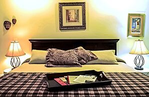 Ochenta Y Dos an urban bed & breakfast