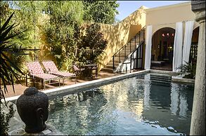 Ochenta Y Dos an urban bed & breakfast