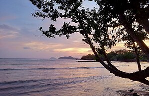 Naivacha Tent Koh Mak