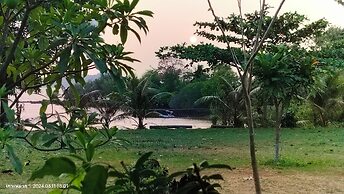 Naivacha Tent Koh Mak