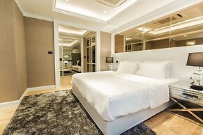 State Tower Silom By Haloth