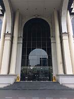 State Tower Silom By Haloth