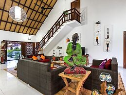 Villa Candi Kecil Empat by Villa Finder