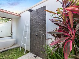 Villa Candi Kecil Empat by Villa Finder