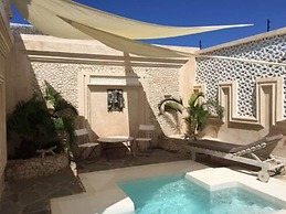 The Villa Luxury Suites Hotel