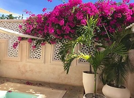 The Villa Luxury Suites Hotel