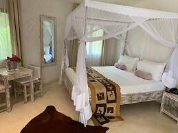 The Villa Luxury Suites Hotel