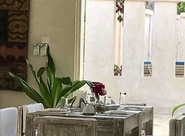 The Villa Luxury Suites Hotel