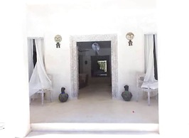 The Villa Luxury Suites Hotel