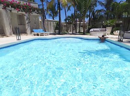 The Villa Luxury Suites Hotel