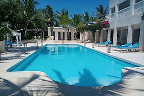 The Villa Luxury Suites Hotel