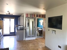 Studio 7 Apartment