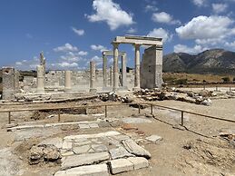 ELAIOLITHOS - Luxury Villa Suites - Adults Only