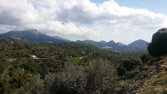 ELAIOLITHOS - Luxury Villa Suites - Adults Only