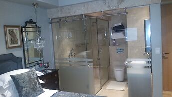 Clifton Spectacular Ocean View Apartment