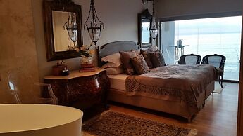 Clifton Spectacular Ocean View Apartment