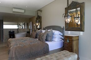 Clifton Spectacular Ocean View Apartment