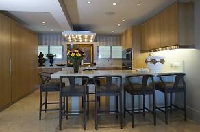 Clifton Spectacular Ocean View Apartment