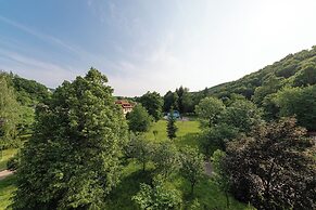 Bogolvar Retreat Resort