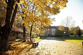 Bogolvar Retreat Resort