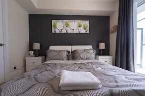 Applewood Suites - Executive 3 BDRM