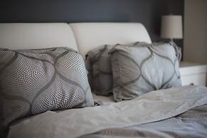 Applewood Suites - Executive 3 BDRM