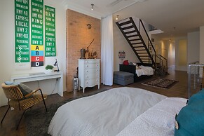 Applewood Suites - The Ossington Loft