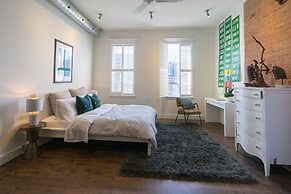 Applewood Suites - The Ossington Loft