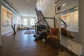 Applewood Suites - The Ossington Loft