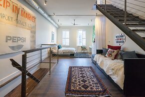 Applewood Suites - The Ossington Loft