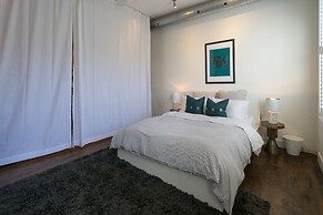 Applewood Suites - The Ossington Loft