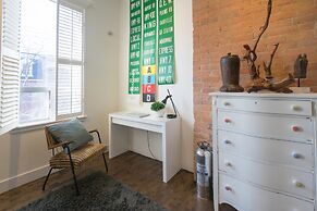 Applewood Suites - The Ossington Loft