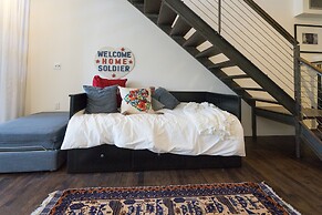 Applewood Suites - The Ossington Loft