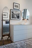 Applewood Suites - The Ossington Loft