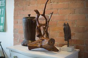 Applewood Suites - The Ossington Loft
