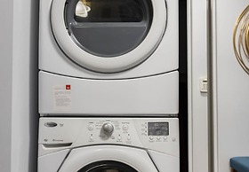 Applewood Suites - CN Tower & Convention