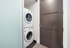 Applewood Suites - CN Tower & Convention