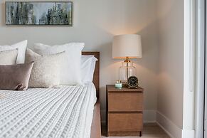 Applewood Suites - CN Tower & Convention