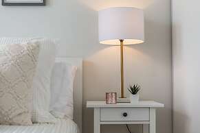 Applewood Suites - CN Tower & Convention