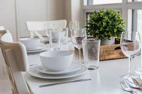 Applewood Suites - CN Tower & Convention