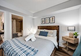 Applewood Suites - CN Tower & Convention