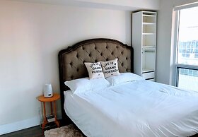 Applewood Suites - CN Tower & Convention