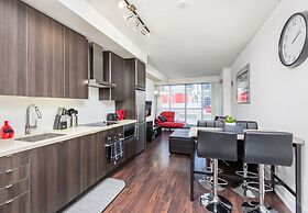 Applewood Suites - CN Tower & Convention