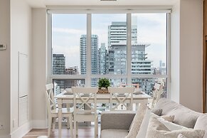 Applewood Suites - CN Tower & Convention