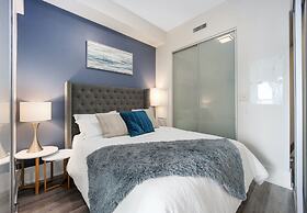 Applewood Suites - CN Tower & Convention