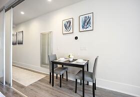 Applewood Suites - CN Tower & Convention