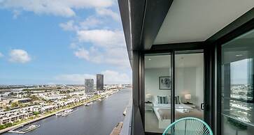 Melbourne Private Apartments - Collins Street Waterfront, Docklands