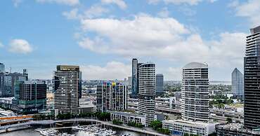 Melbourne Private Apartments - Collins Street Waterfront, Docklands