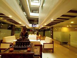 Yatri Suites and Spa