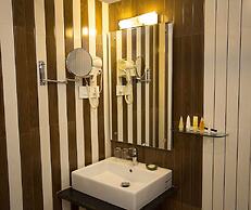 Yatri Suites and Spa